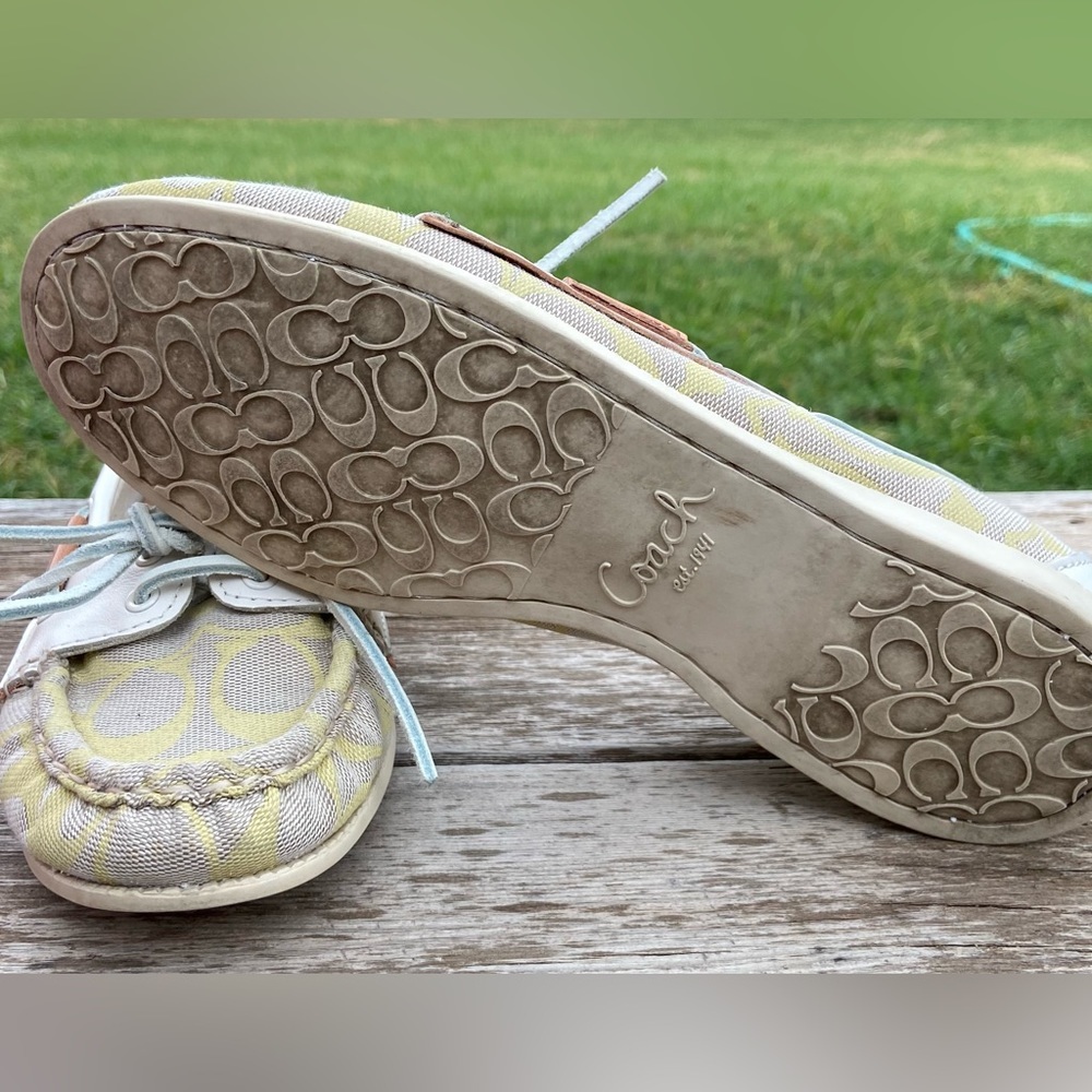 Coach Yellow and Cream Boat Loafer Flats Size 7 In Box!! - Picture 9 of 9